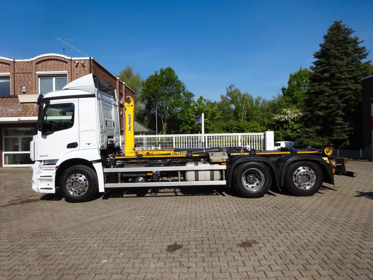 Mercedes-Benz 2543 Antos PALFINGER Abroller - Hook-lift sunkvežimis: foto 3 Mercedes-Benz 2543 Antos PALFINGER Abroller - Hook-lift sunkvežimis: foto 3