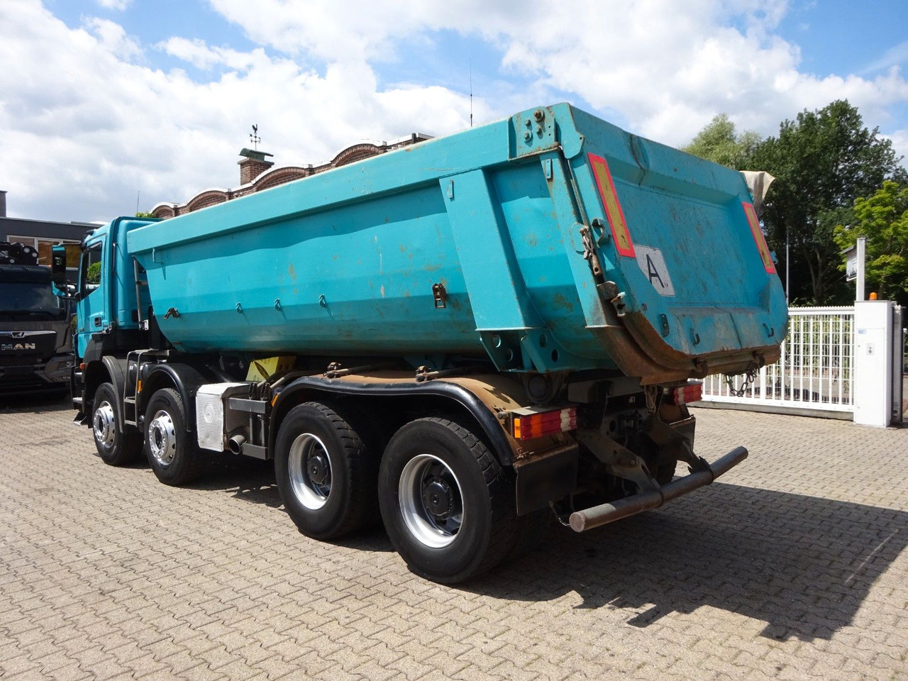 Mercedes-Benz 3240 Axor Muldenkipper 8x4 - Savivartis sunkvežimis: foto 5 Mercedes-Benz 3240 Axor Muldenkipper 8x4 - Savivartis sunkvežimis: foto 5
