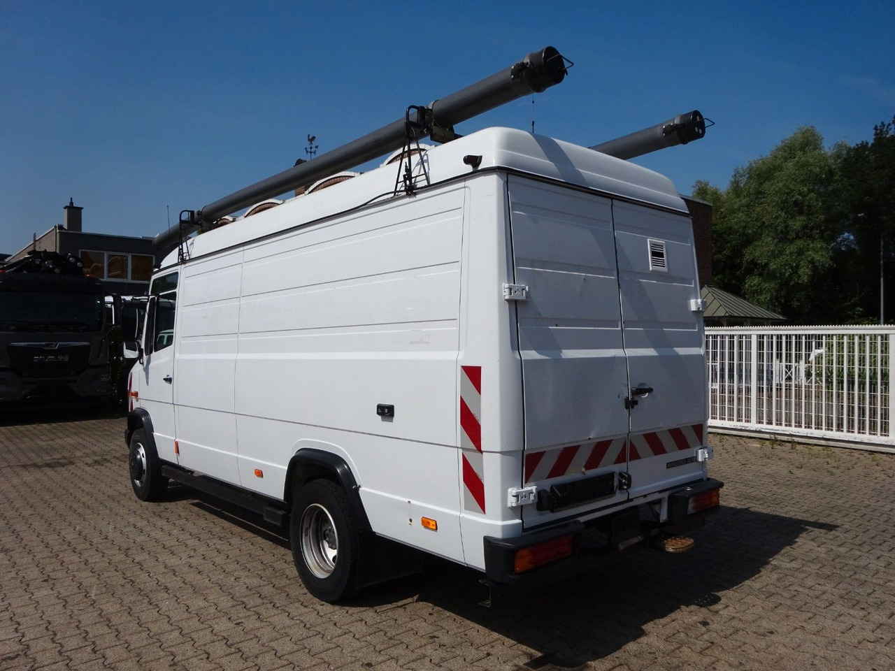Mercedes-Benz 616D Vario Kastenwagen 4x2 - Krovininis mikroautobusas: foto 4 Mercedes-Benz 616D Vario Kastenwagen 4x2 - Krovininis mikroautobusas: foto 4