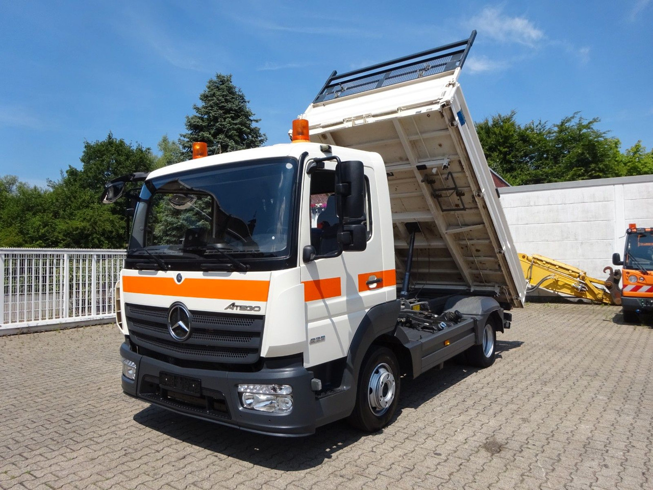 Mercedes-Benz 823 Atego MEILLER 3Skipper 4x2 - Savivartis sunkvežimis: foto 1 Mercedes-Benz 823 Atego MEILLER 3Skipper 4x2 - Savivartis sunkvežimis: foto 1