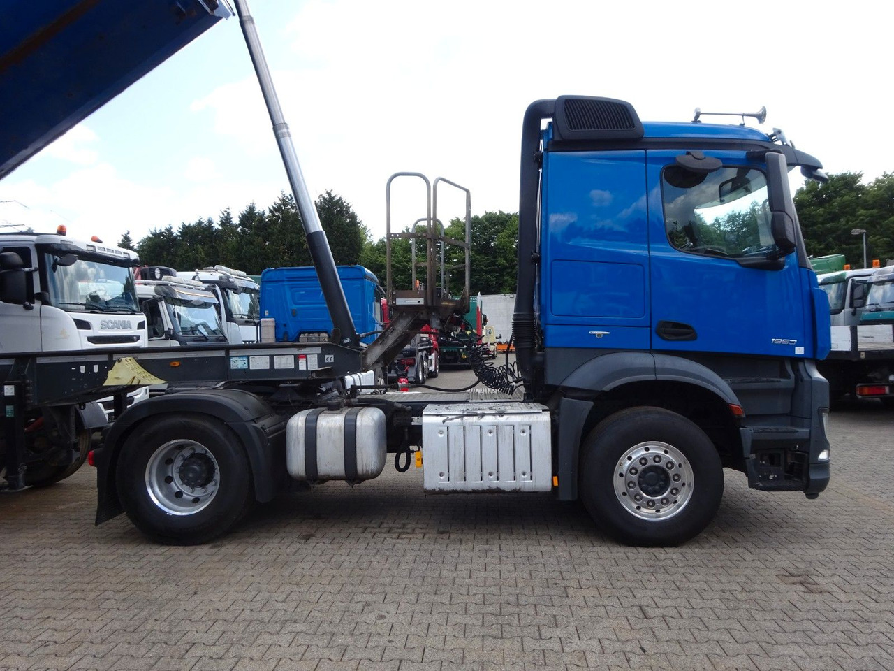 Mercedes-Benz 1853 Arocs SZM mit Kipperpumpe - Vilkikas: foto 5 Mercedes-Benz 1853 Arocs SZM mit Kipperpumpe - Vilkikas: foto 5