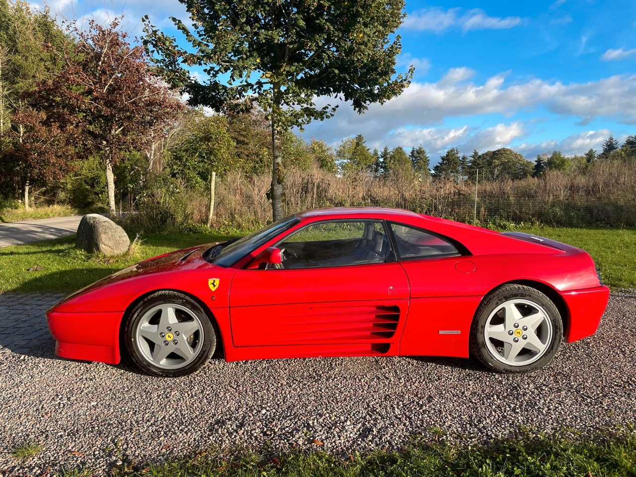 Ferrari 348 TB - Kupė: foto 2 Ferrari 348 TB - Kupė: foto 2