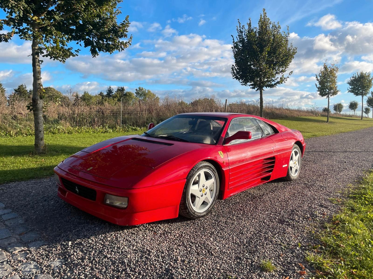 Ferrari 348 TB - Kupė: foto 1 Ferrari 348 TB - Kupė: foto 1