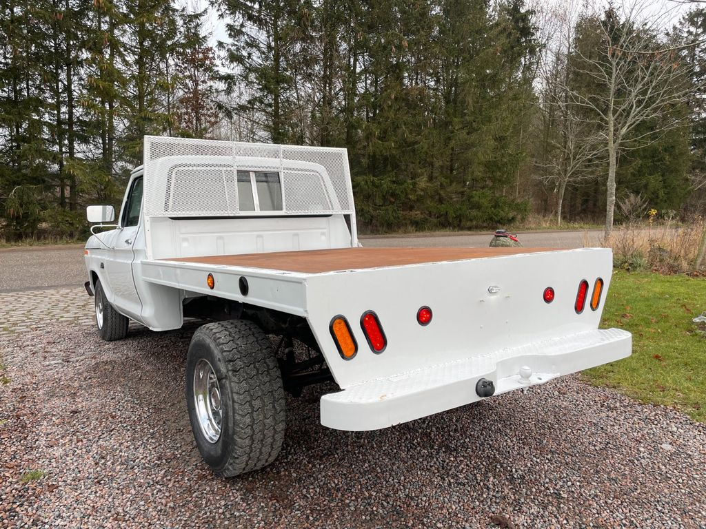 Ford F 250 - Visureigis: foto 3 Ford F 250 - Visureigis: foto 3