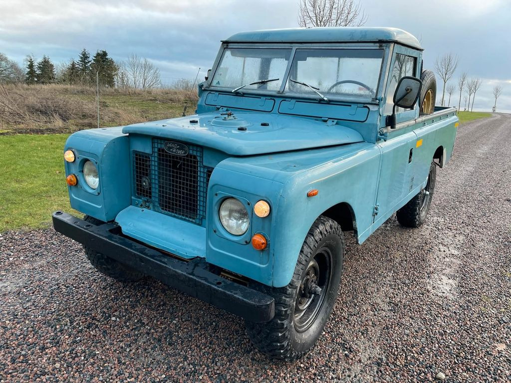 Land Rover Serie II A 109 Pickup - Visureigis: foto 1 Land Rover Serie II A 109 Pickup - Visureigis: foto 1
