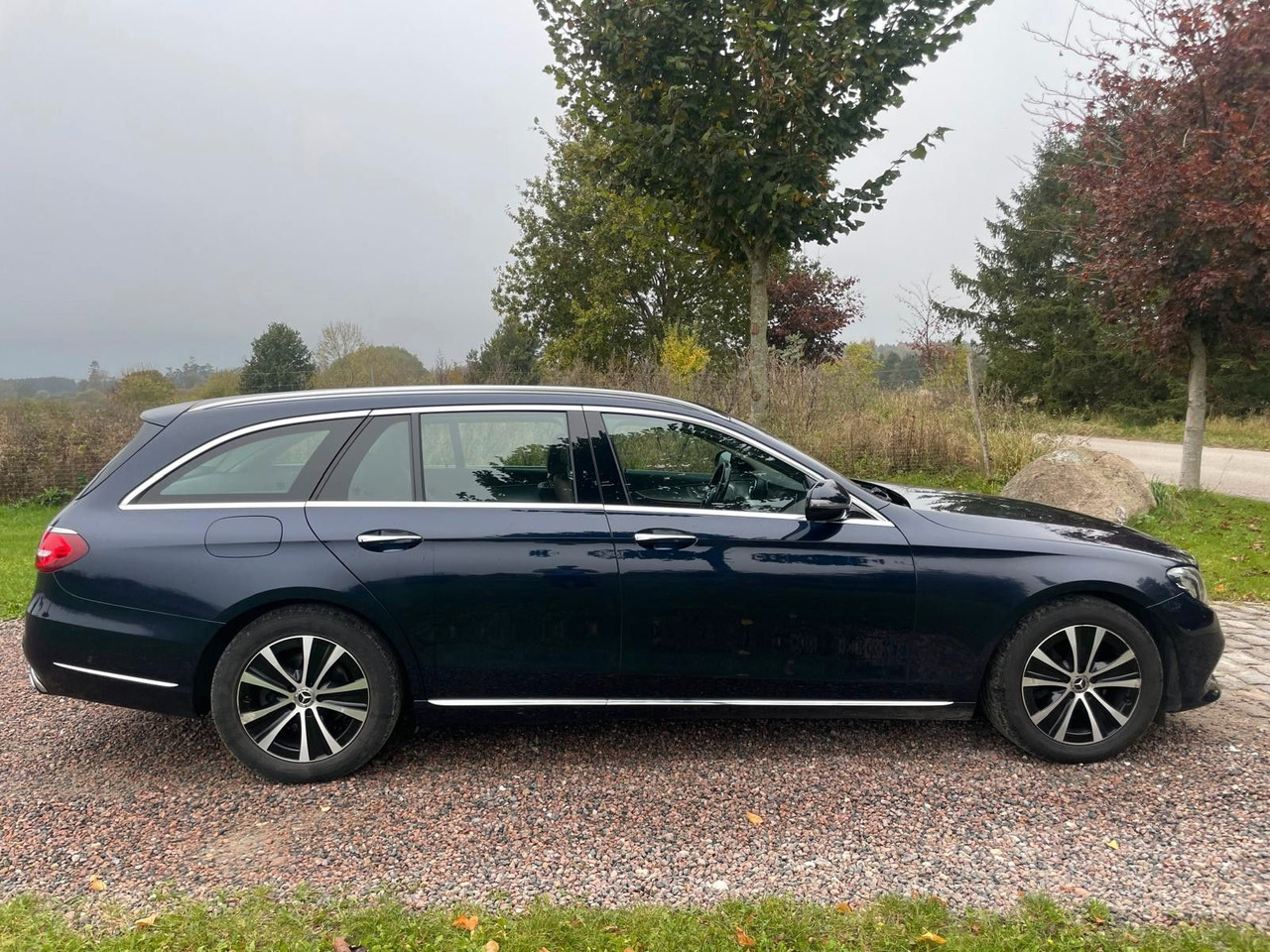 Mercedes-Benz E 220 T-Modell E 220 d *4Matic* - Universalas: foto 5 Mercedes-Benz E 220 T-Modell E 220 d *4Matic* - Universalas: foto 5