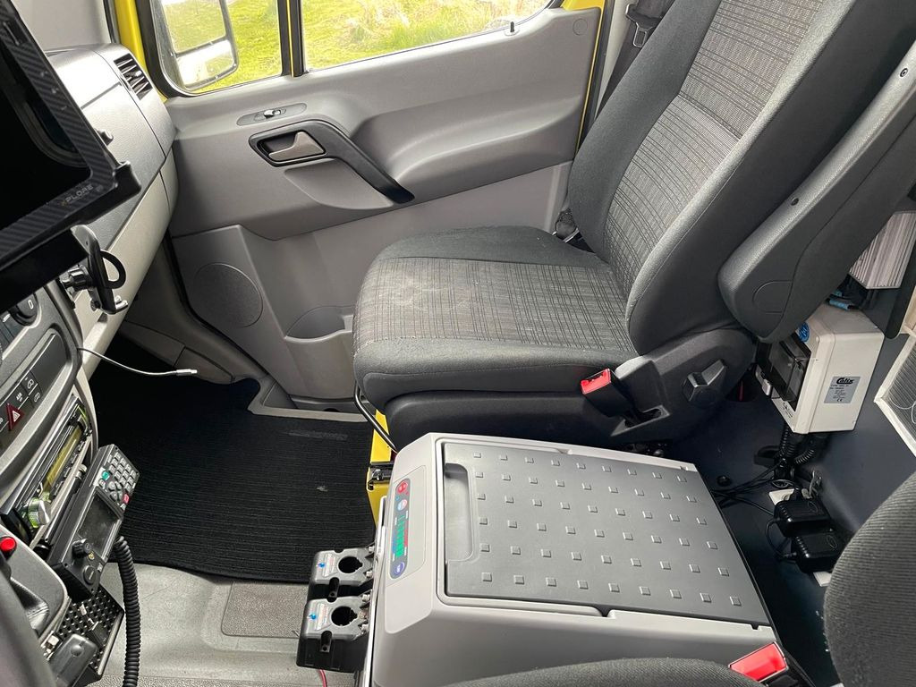 Greitosios pagalbos automobilis Mercedes-Benz Sprinter 316 CDI Ambulance Electric STRYKER Bed: foto 11