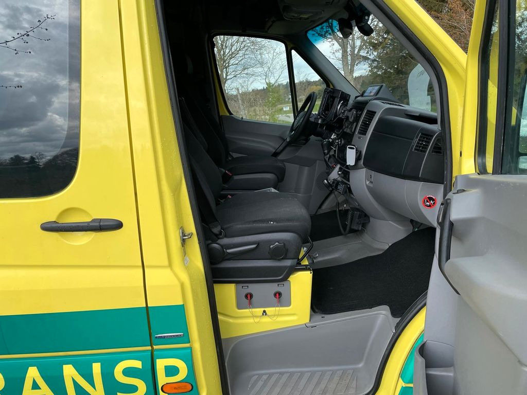 Greitosios pagalbos automobilis Mercedes-Benz Sprinter 316 CDI Ambulance Electric STRYKER Bed: foto 14