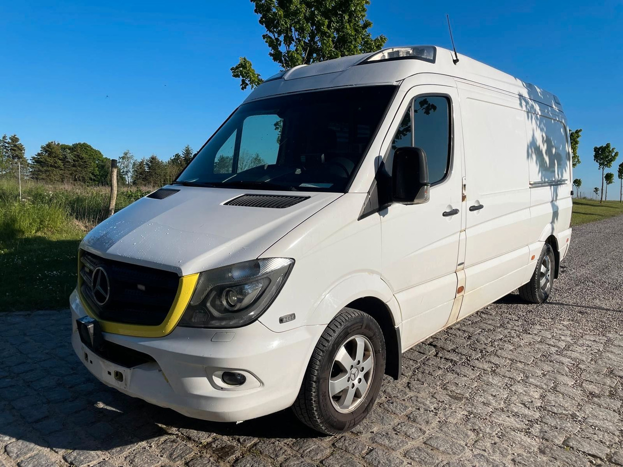 Mercedes-Benz Sprinter Kasten 316 CDI Ambulance *7 200 netto* - Greitosios pagalbos automobilis: foto 1 Mercedes-Benz Sprinter Kasten 316 CDI Ambulance *7 200 netto* - Greitosios pagalbos automobilis: foto 1