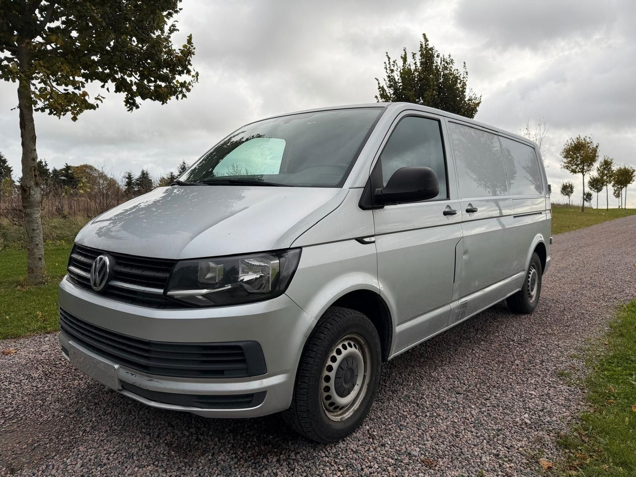 Volkswagen T6 Transporter Kasten lang - Keleivinis furgonas: foto 1 Volkswagen T6 Transporter Kasten lang - Keleivinis furgonas: foto 1