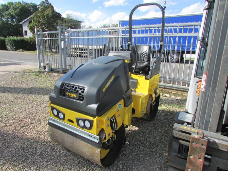 Bomag BW 90 AD-5 Walze / 21.500 EUR - Volas: foto 4 Bomag BW 90 AD-5 Walze / 21.500 EUR - Volas: foto 4