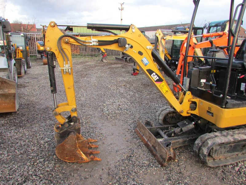 Cat 301.7 D CR Canopy Minibagger 14.000 EUR - Mini ekskavatorius: foto 2 Cat 301.7 D CR Canopy Minibagger 14.000 EUR - Mini ekskavatorius: foto 2