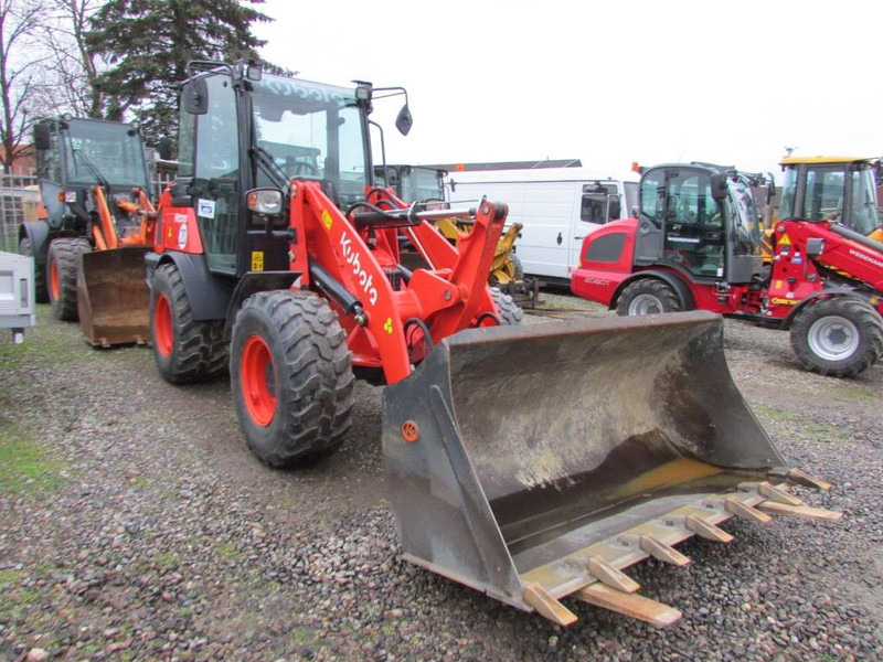 Kubota R 070 Radlader 35.800 EUR - Ratinis krautuvas: foto 4 Kubota R 070 Radlader 35.800 EUR - Ratinis krautuvas: foto 4