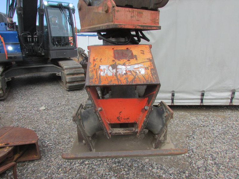 MTS VP 14-8 Anbauverdichter OQ 65 / 7.000 EUR - Tankinimo plokštė: foto 5 MTS VP 14-8 Anbauverdichter OQ 65 / 7.000 EUR - Tankinimo plokštė: foto 5
