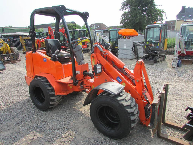 Schäffer 2436 Radlader Hoflader 22.000 EUR netto - Ratinis krautuvas: foto 2 Schäffer 2436 Radlader Hoflader 22.000 EUR netto - Ratinis krautuvas: foto 2