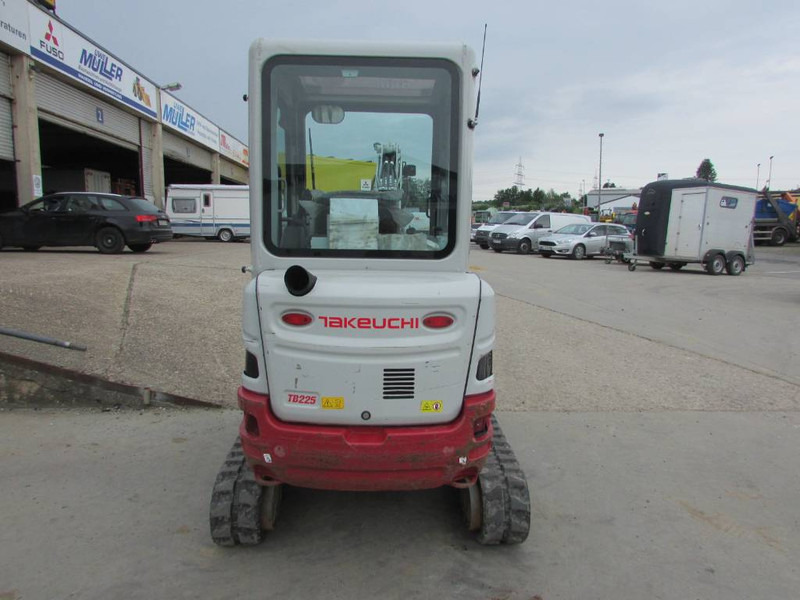 Takeuchi TB225 V3 Minibagger 35.500 EUR net - Mini ekskavatorius: foto 5 Takeuchi TB225 V3 Minibagger 35.500 EUR net - Mini ekskavatorius: foto 5