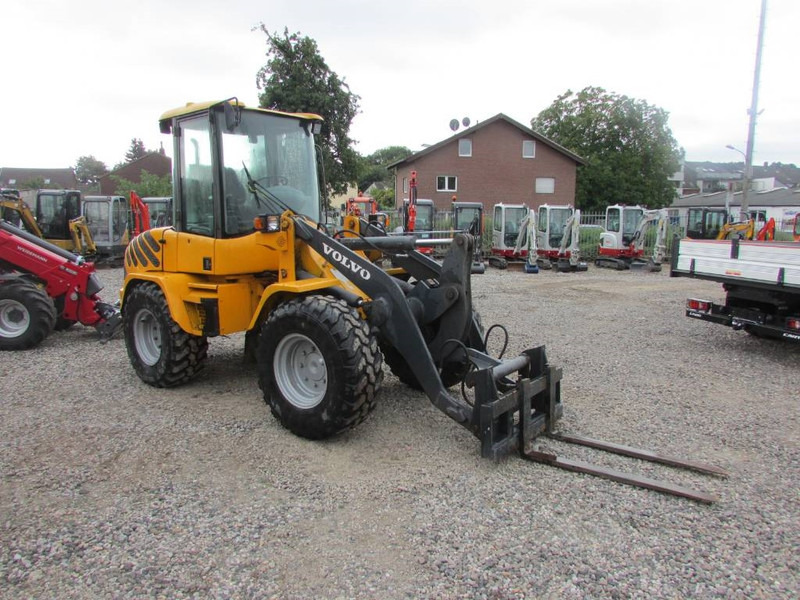 Volvo L 35 B-Z Radlader 16.000 EUR - Ratinis krautuvas: foto 4 Volvo L 35 B-Z Radlader 16.000 EUR - Ratinis krautuvas: foto 4