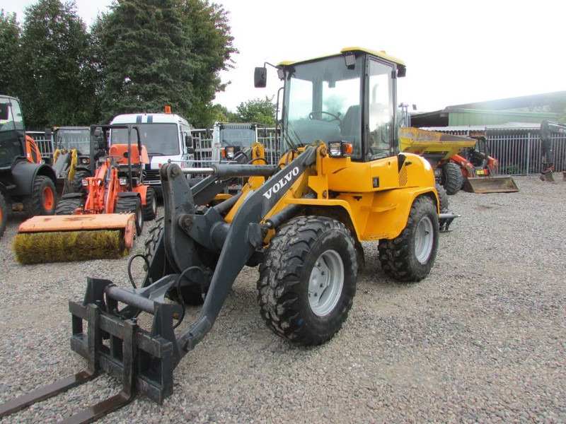 Volvo L 35 B-Z Radlader 16.000 EUR - Ratinis krautuvas: foto 2 Volvo L 35 B-Z Radlader 16.000 EUR - Ratinis krautuvas: foto 2