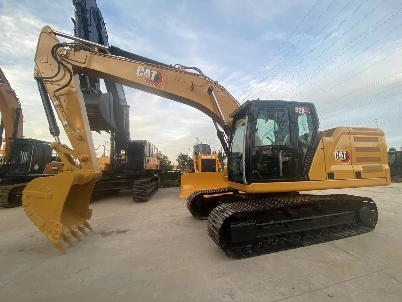 CATERPILLAR 320GC - Vikšrinis ekskavatorius: foto 1 CATERPILLAR 320GC - Vikšrinis ekskavatorius: foto 1
