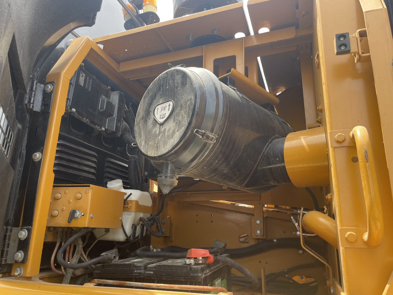 CATERPILLAR 330D2 - Vikšrinis ekskavatorius: foto 5 CATERPILLAR 330D2 - Vikšrinis ekskavatorius: foto 5