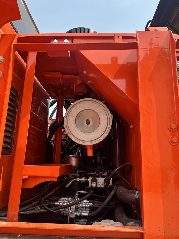 DOOSAN DX225LC-9C - Vikšrinis ekskavatorius: foto 4 DOOSAN DX225LC-9C - Vikšrinis ekskavatorius: foto 4