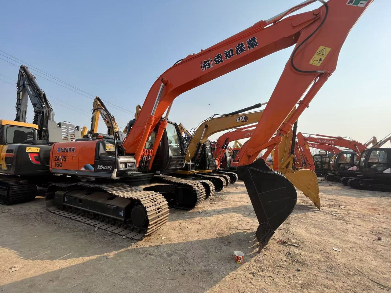 HITACHI ZX160 - Vikšrinis ekskavatorius: foto 2 HITACHI ZX160 - Vikšrinis ekskavatorius: foto 2