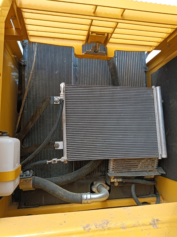 KOMATSU PC200-8 - Vikšrinis ekskavatorius: foto 4 KOMATSU PC200-8 - Vikšrinis ekskavatorius: foto 4