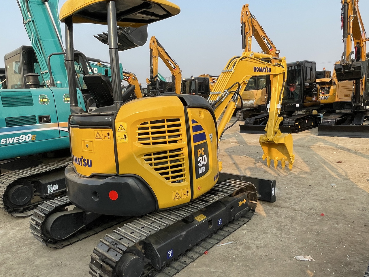 KOMATSU PC30MR-3 - Mini ekskavatorius: foto 3 KOMATSU PC30MR-3 - Mini ekskavatorius: foto 3