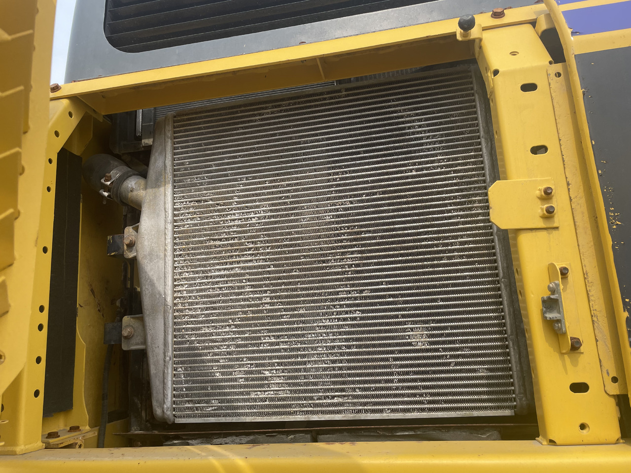 KOMATSU PC400-8R - Vikšrinis ekskavatorius: foto 3 KOMATSU PC400-8R - Vikšrinis ekskavatorius: foto 3