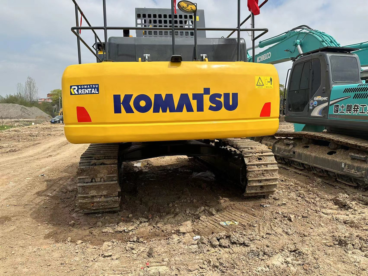 KOMATSU PC450-7 - Vikšrinis ekskavatorius: foto 3 KOMATSU PC450-7 - Vikšrinis ekskavatorius: foto 3