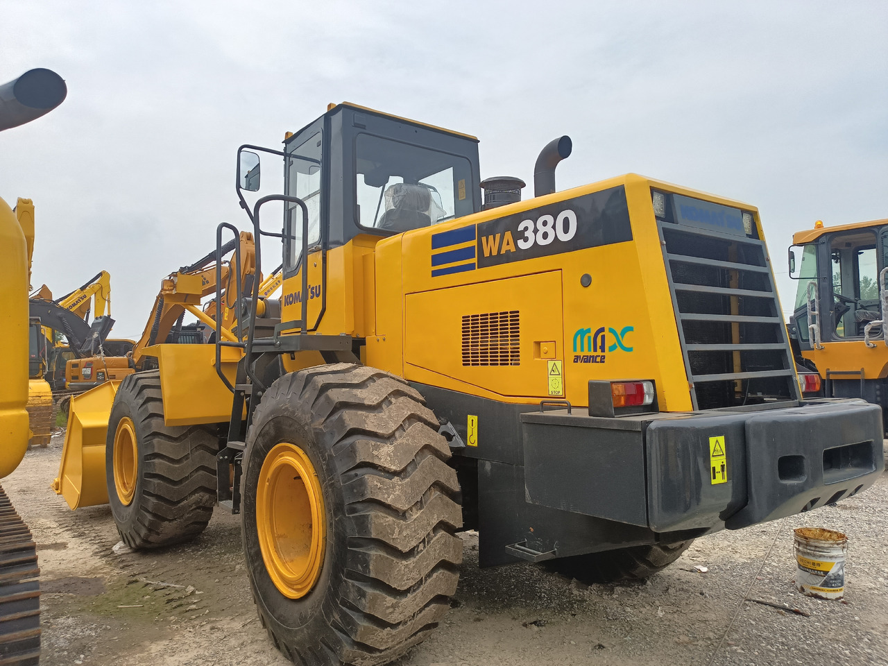 KOMATSU WA380-3 - Ratinis krautuvas: foto 3 KOMATSU WA380-3 - Ratinis krautuvas: foto 3