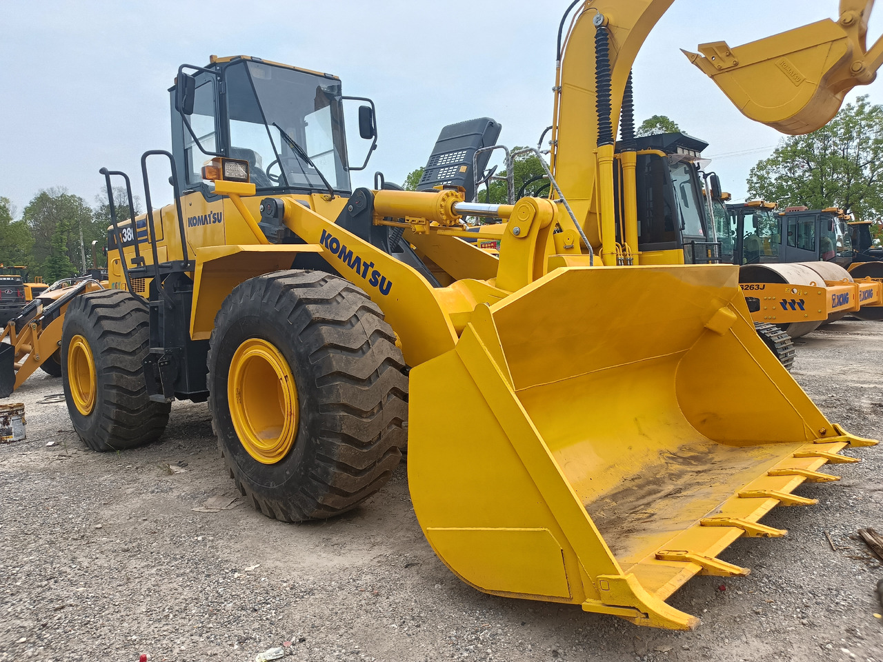 KOMATSU WA380-3 - Ratinis krautuvas: foto 1 KOMATSU WA380-3 - Ratinis krautuvas: foto 1