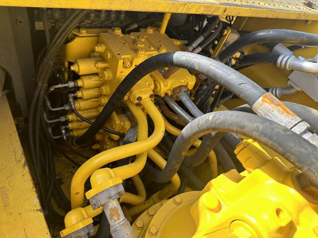 Vikšrinis ekskavatorius Komatsu PC 400-8: foto 7
