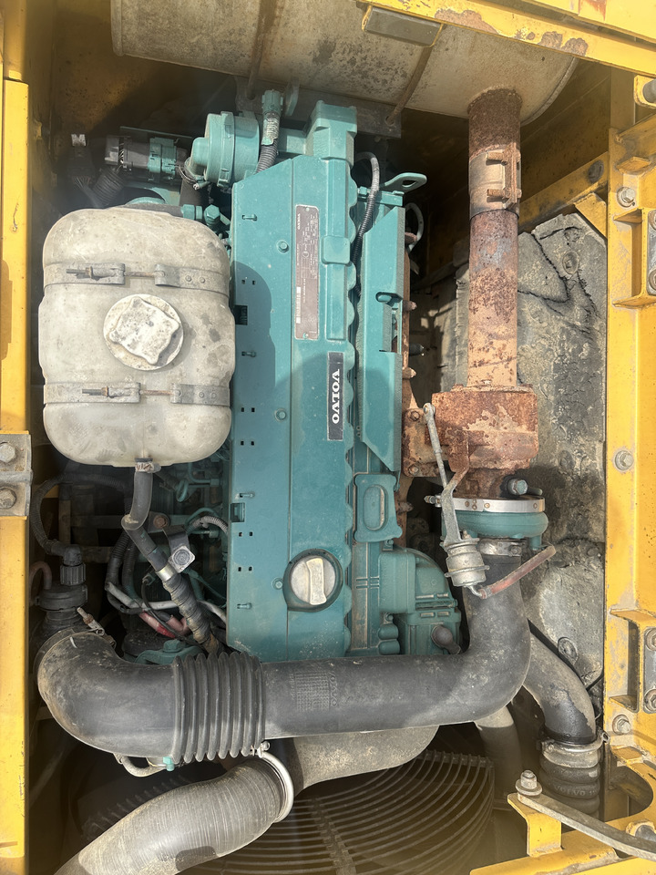 VOLVO EC220D - Vikšrinis ekskavatorius: foto 5 VOLVO EC220D - Vikšrinis ekskavatorius: foto 5