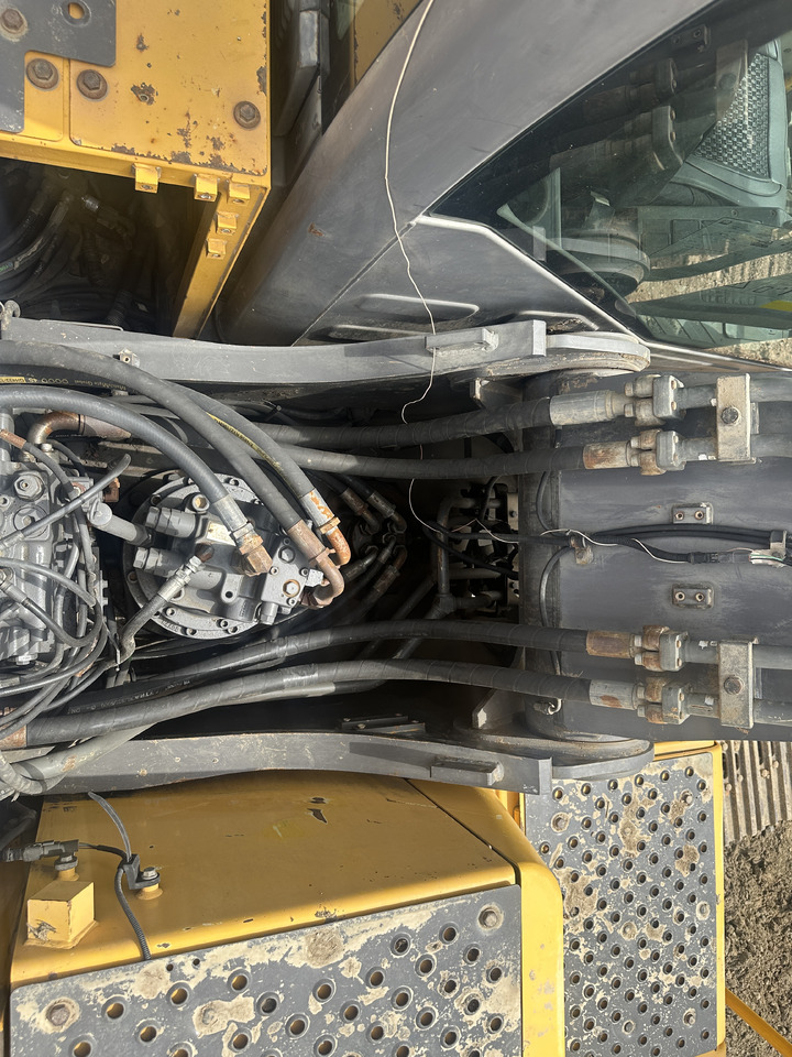 VOLVO EC220D - Vikšrinis ekskavatorius: foto 4 VOLVO EC220D - Vikšrinis ekskavatorius: foto 4