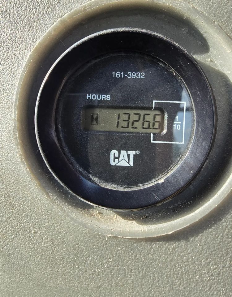 Caterpillar - Ekskavatorius-krautuvas: foto 5 Caterpillar - Ekskavatorius-krautuvas: foto 5