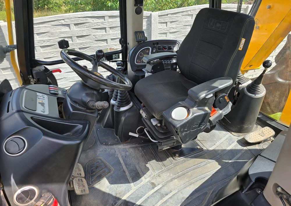 JCB - Ekskavatorius-krautuvas: foto 3 JCB - Ekskavatorius-krautuvas: foto 3