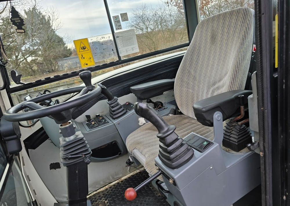 Terex - Ratinis ekskavatorius: foto 4 Terex - Ratinis ekskavatorius: foto 4