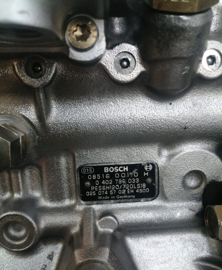 Bosch EXCHANGE A0250745702 Mercedes-Benz . truck - Kuro siurblys - Sunkvežimis: foto 3 Bosch EXCHANGE A0250745702 Mercedes-Benz . truck - Kuro siurblys - Sunkvežimis: foto 3