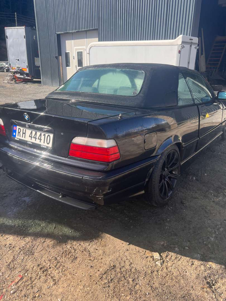 1994 BMW 318i/320i cab - Lengvasis automobilis: foto 2 1994 BMW 318i/320i cab - Lengvasis automobilis: foto 2