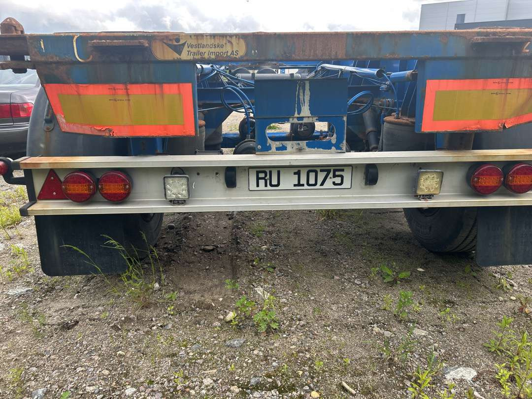 2004 Container-henger TURBO`HOET CONTAINERSEMITRAILER EU-godkjent - Konteineris-vežimus/ Sukeisti kūną puspriekabė: foto 5 2004 Container-henger TURBO`HOET CONTAINERSEMITRAILER EU-godkjent - Konteineris-vežimus/ Sukeisti kūną puspriekabė: foto 5