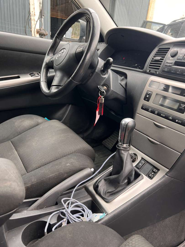 2004 Toyota Corolla 2-dørs - Lengvasis automobilis: foto 5 2004 Toyota Corolla 2-dørs - Lengvasis automobilis: foto 5