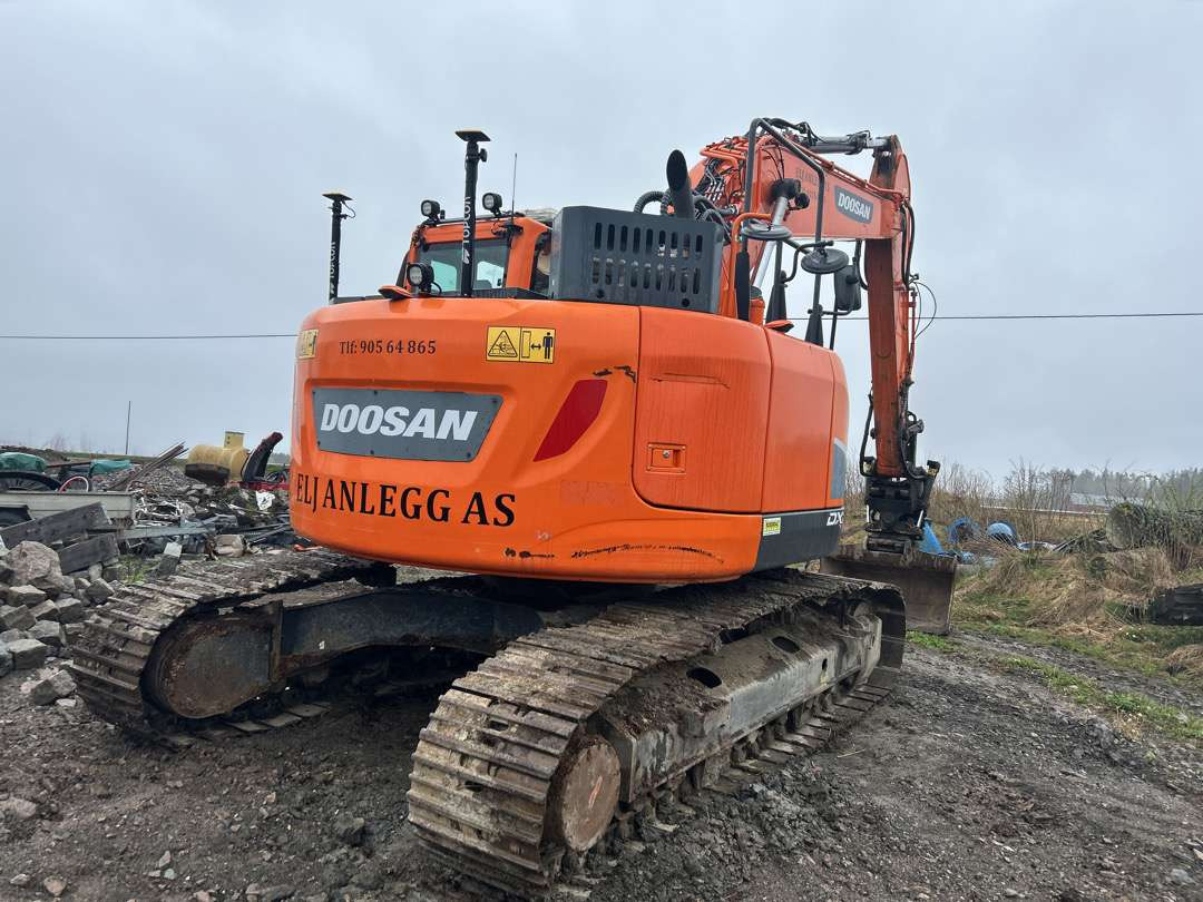 2018 Beltegraver 24 tonn Doosan DX 235LCR S 70-feste - Ekskavatorius: foto 3 2018 Beltegraver 24 tonn Doosan DX 235LCR S 70-feste - Ekskavatorius: foto 3