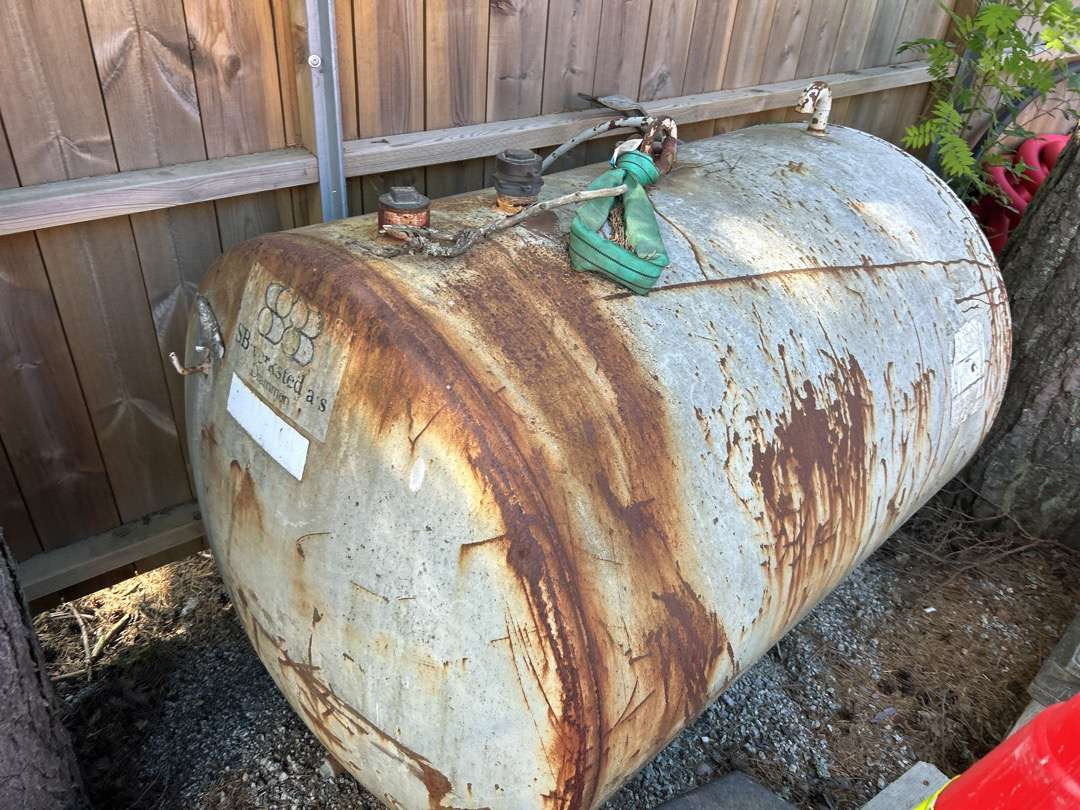 Diesel tank 1000 liter - Garažo įranga: foto 2 Diesel tank 1000 liter - Garažo įranga: foto 2