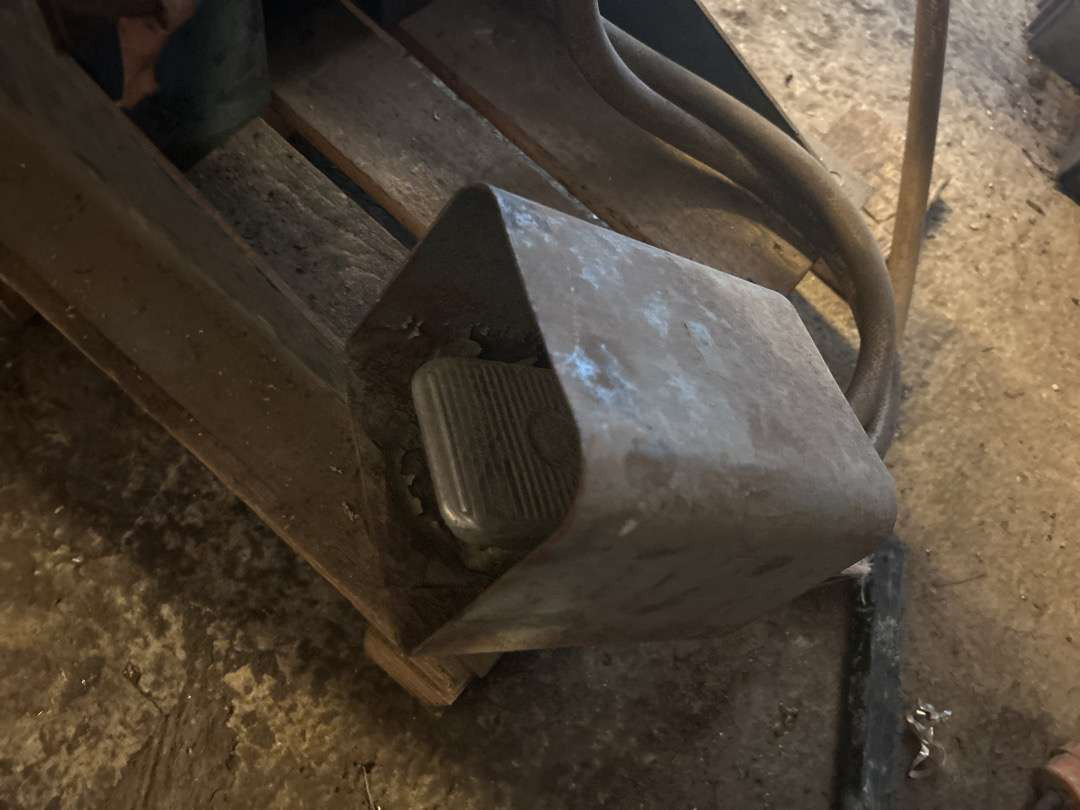 Punktsveis-maskin fra Norgas - Garažo įranga: foto 4 Punktsveis-maskin fra Norgas - Garažo įranga: foto 4