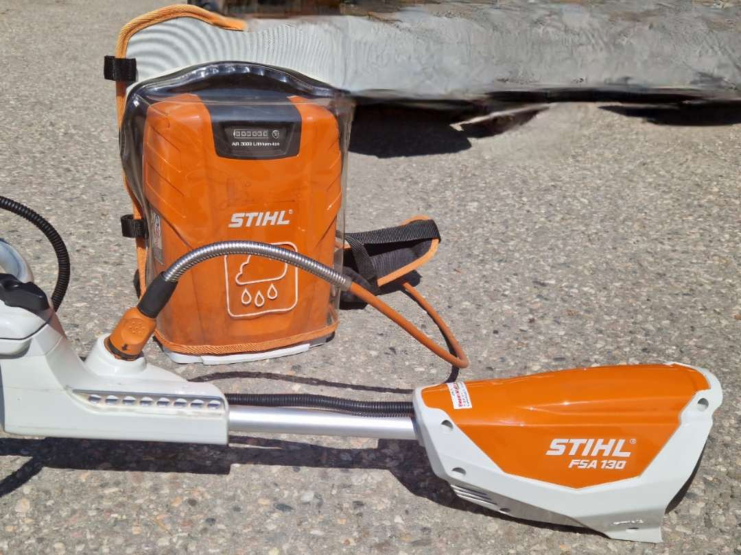 STIHL FSA 130 med AR 3000 ryggsekkbatteri – kraftig og stillegående profftrimmer - Motociklo priekaba: foto 4 STIHL FSA 130 med AR 3000 ryggsekkbatteri – kraftig og stillegående profftrimmer - Motociklo priekaba: foto 4