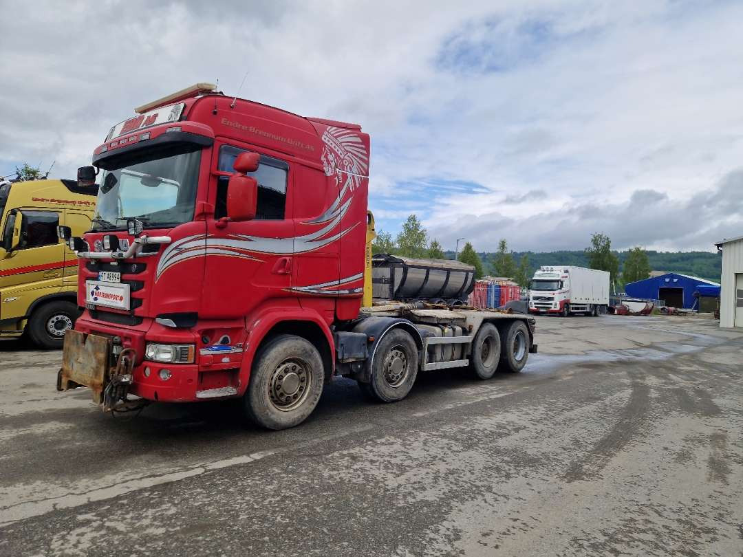 Scania R580 Brøytebil med sideplog og hydraulisk saltsystem - Hook-lift sunkvežimis: foto 2 Scania R580 Brøytebil med sideplog og hydraulisk saltsystem - Hook-lift sunkvežimis: foto 2