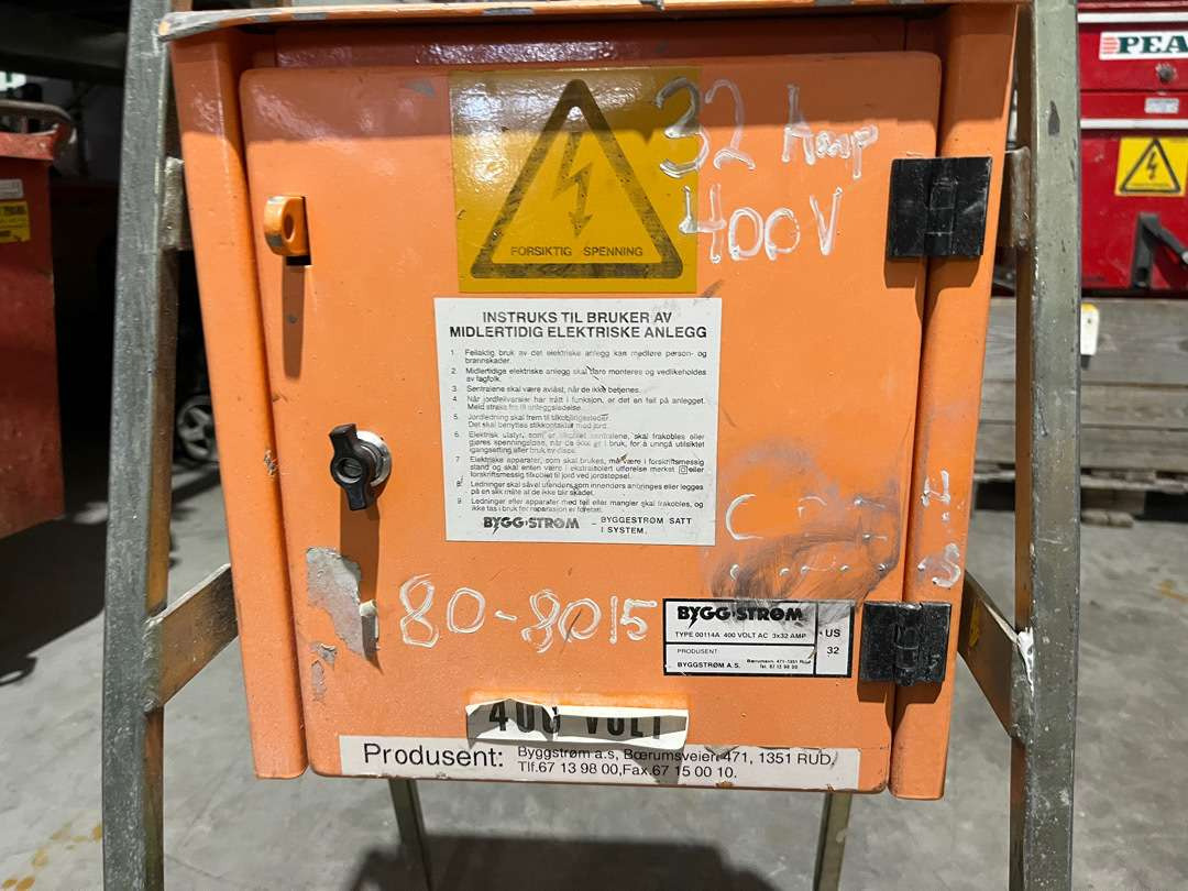 Strømskap fra Holte 400v - Įrankis/ Įranga: foto 3 Strømskap fra Holte 400v - Įrankis/ Įranga: foto 3