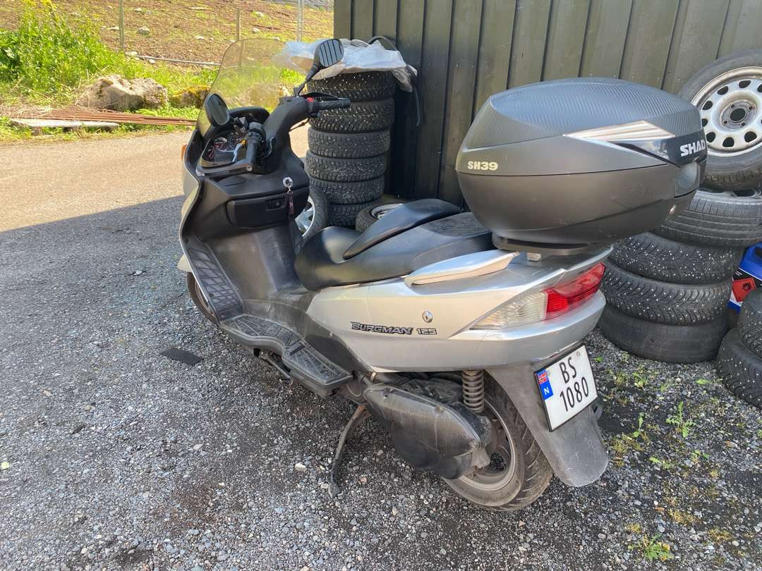 Suzuki Burgman UH 125//Lett MC - Motociklo priekaba: foto 4 Suzuki Burgman UH 125//Lett MC - Motociklo priekaba: foto 4