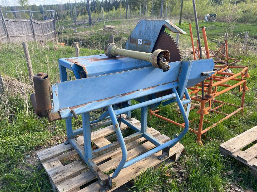 Vedsag til traktor - Garažo įranga: foto 1 Vedsag til traktor - Garažo įranga: foto 1